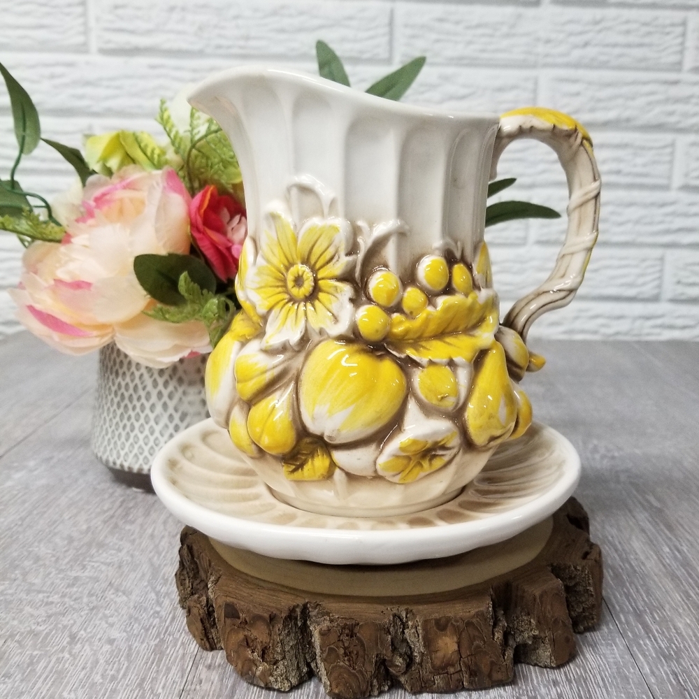 Vintage Inarco pottery pitcher/vase
